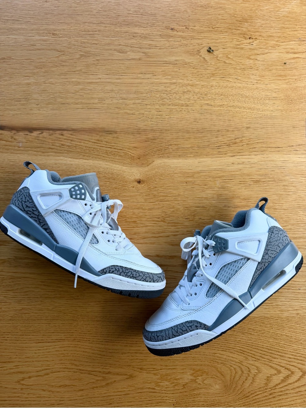 Mens Jordan Spizike Low Top Casual White and Gray Oreo Retro Basketball Sneaker